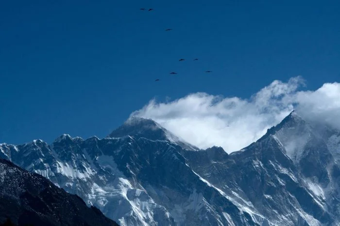 Mount Everest, microplastic pollution