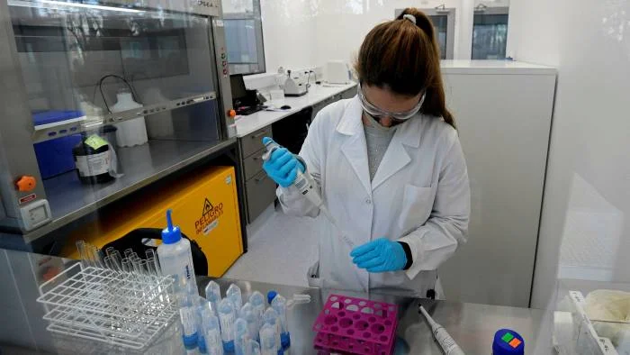 Oxford vaccine, Pfizer, Madera