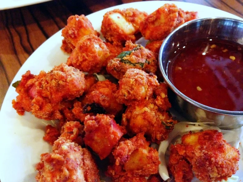 7 Monsoon Snack Spots To Try Out In Mumb