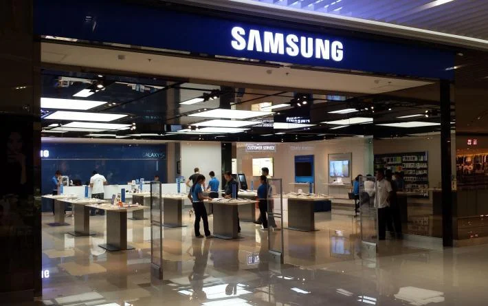 Samsung beats Xiaomi, smartphone brand