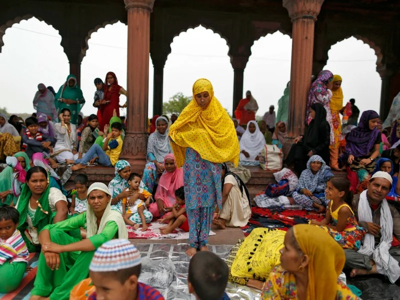30 Muslim women being trained to become