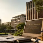 University campus symbolising alumni giving culture, philanthropy and donations that help build research, scholarships and better infrastructure.