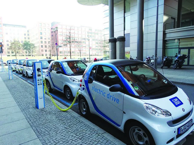 THE GREEN CAR REVOLUTION – Decembe