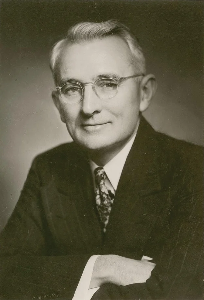 Dale-Carnegie-profile