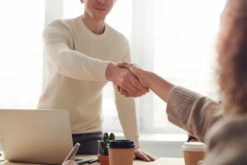 Online Internship vs On-site Internship: What Works Best For You?