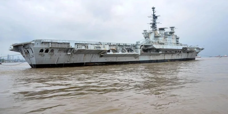 Retired aircraft carrier 'Viraat'