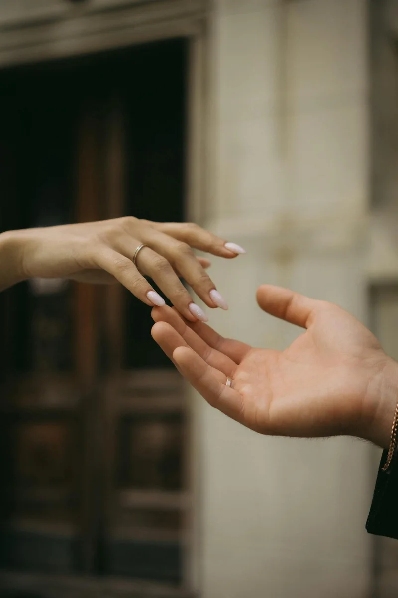 How to Build Emotional Bonding in a Long-Distance Relationship