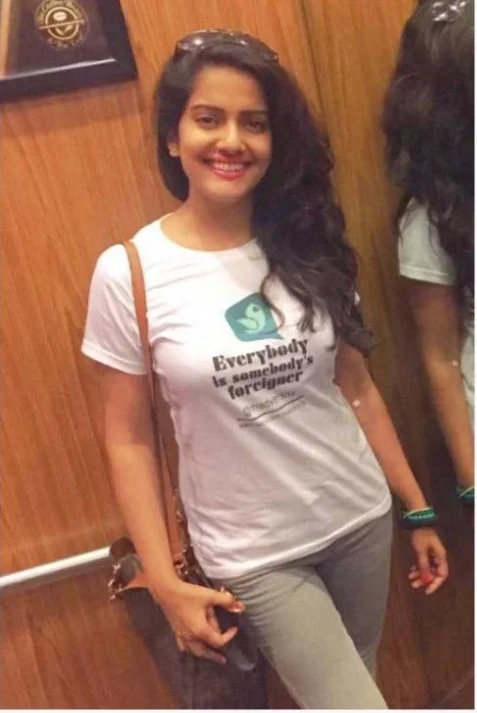 Vishakha Singh gives it back to pervert