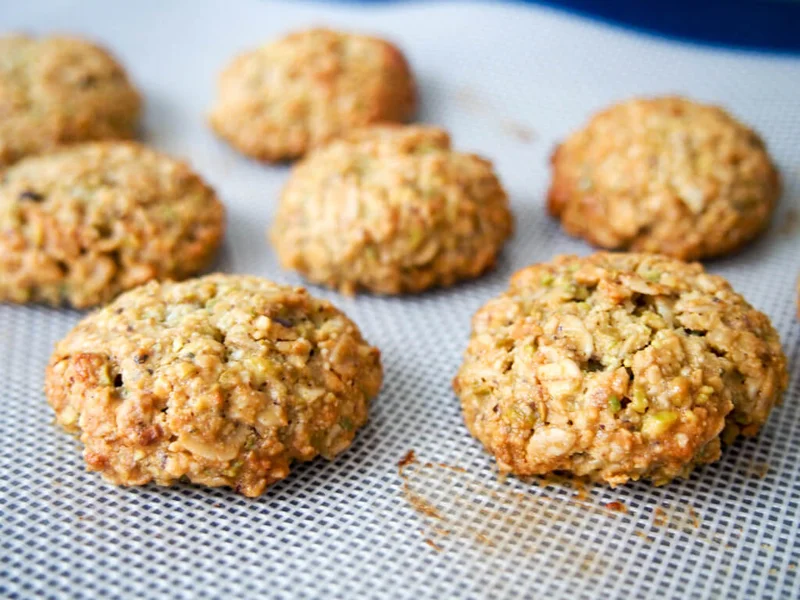 Pistachio Oatmeal cookies