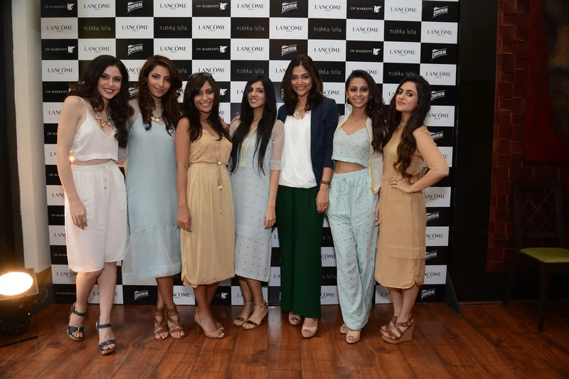 L-R Sherry Shroff, Antara Motiwala, Malini Agarwal, Nishka Lulla, Kiran Singh (General Manager, Lancome India), Aanam Chasmawala and Shereen Sikka @Lancôme & Nishka Lulla's event