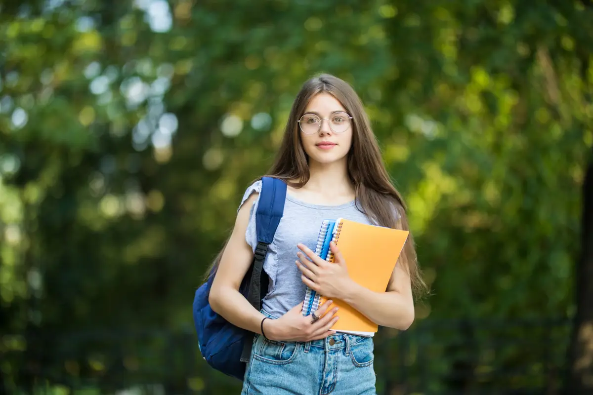10 Ways College Students Can Improve Their LinkedIn Profile in 2026