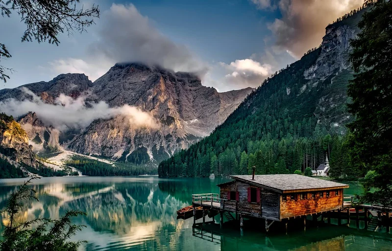 10 Unique Places To Stay Around The Worl